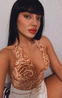 Avcılar Escort Bayan Mineyle Tutkunun Kıvılcımını Yakalayın